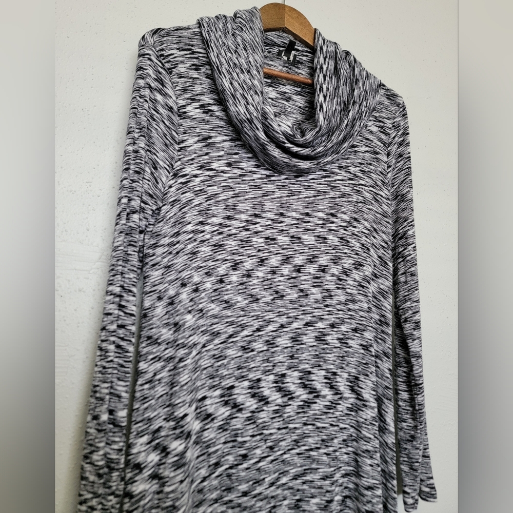 Cable & Gauge Lagenlook Space-Dye Cowl Neck Knit Sweater - Picture 2 of 5
